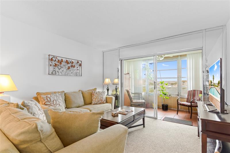 Details for 8280 Sunrise Lakes Blvd 306, Sunrise, FL 33322