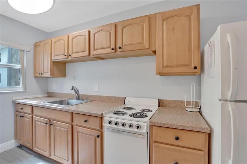 Image 5 of 15 For 4228 Ocean Blvd  14