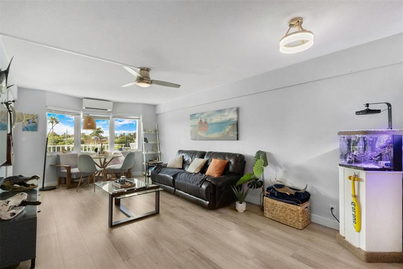 Image 12 of 34 For 1501 15th Ct  303