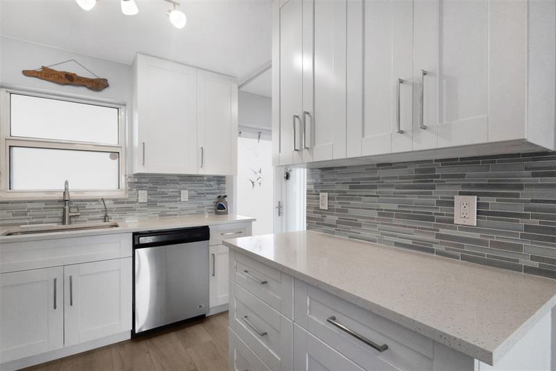 Image 8 of 34 For 1501 15th Ct  303