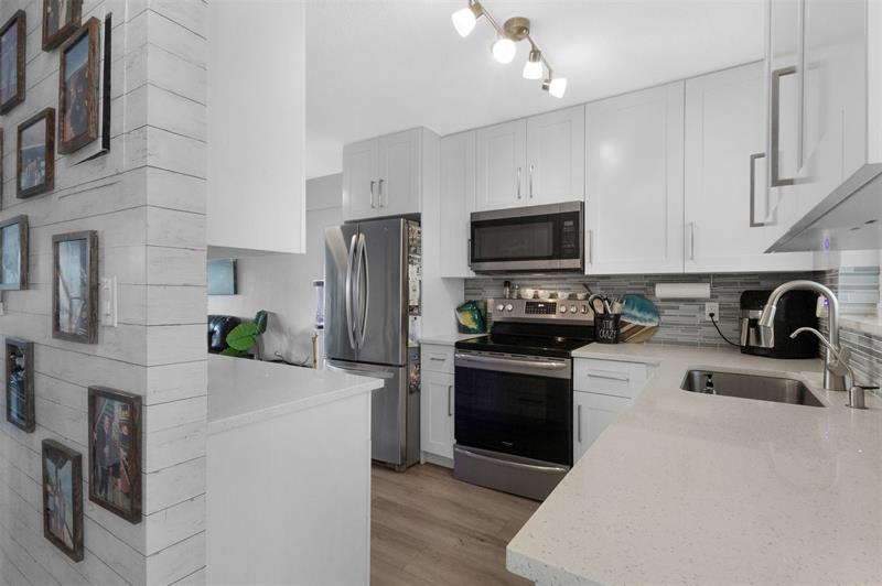 Image 9 of 34 For 1501 15th Ct  303