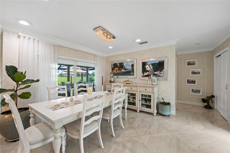 Image 11 of 30 For 4906 Travelers Palm Ln