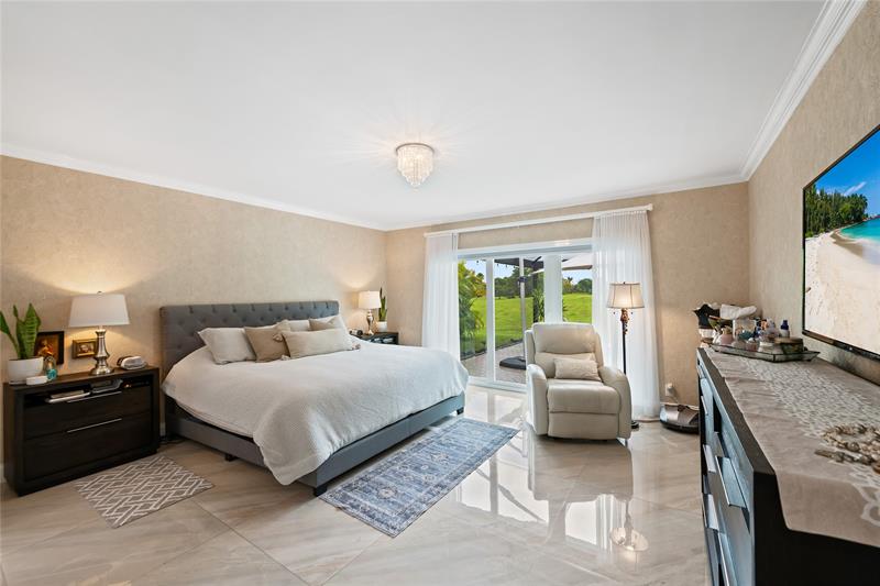 Image 13 of 30 For 4906 Travelers Palm Ln