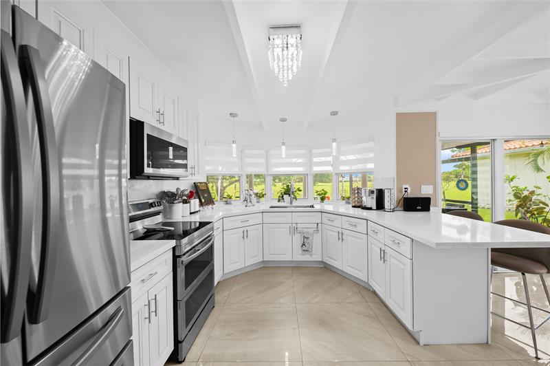 Image 19 of 30 For 4906 Travelers Palm Ln
