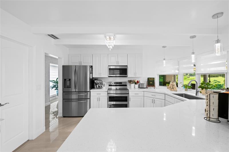 Image 23 of 30 For 4906 Travelers Palm Ln
