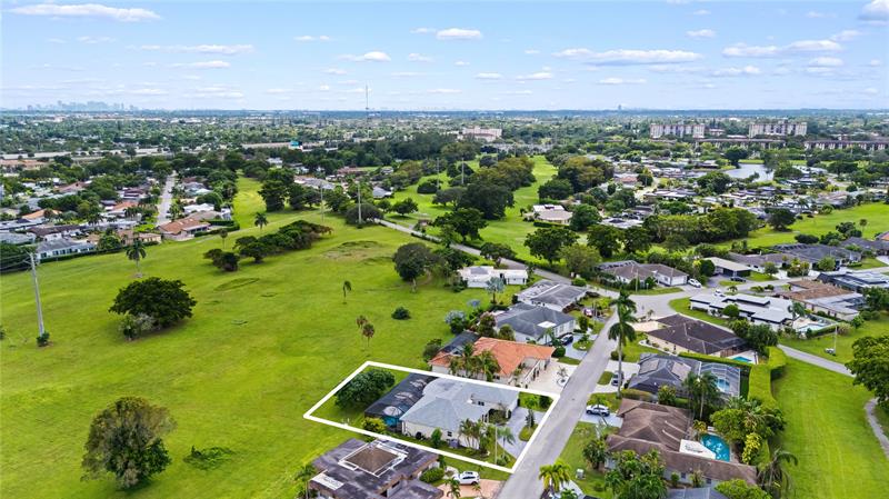 Image 30 of 30 For 4906 Travelers Palm Ln