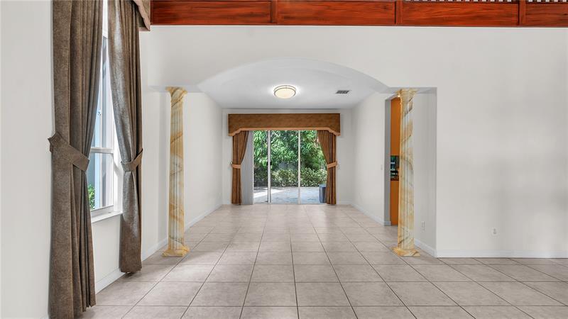Image 13 of 52 For 4795 Classical Boulevard