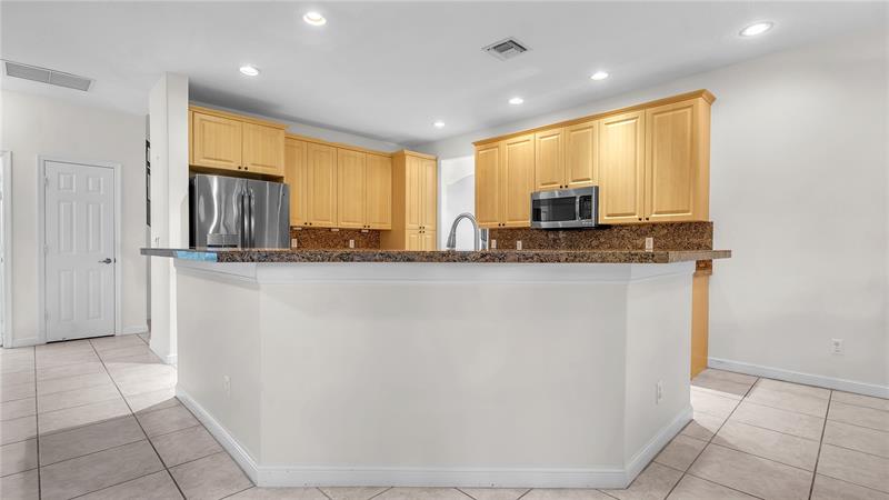 Image 39 of 52 For 4795 Classical Boulevard