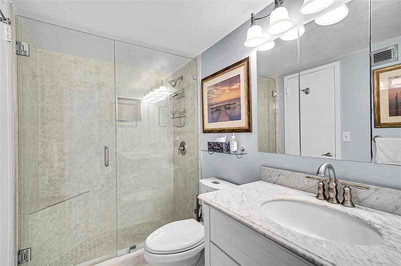 Image 22 of 50 For 3140 Ocean Dr  609