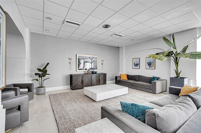 Image 23 of 50 For 3140 Ocean Dr  609