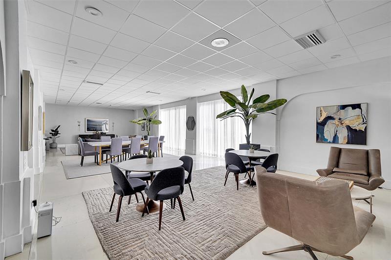 Image 26 of 50 For 3140 Ocean Dr  609