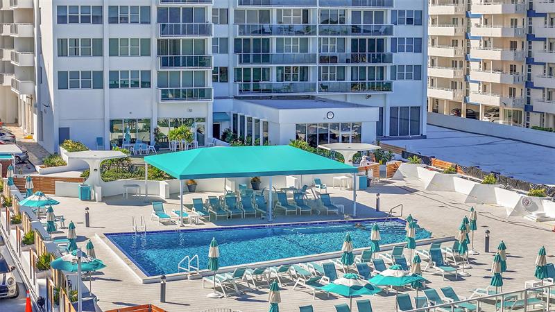 Image 3 of 50 For 3140 Ocean Dr  609