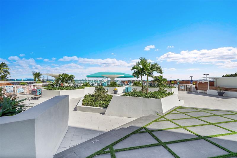 Image 42 of 50 For 3140 Ocean Dr  609