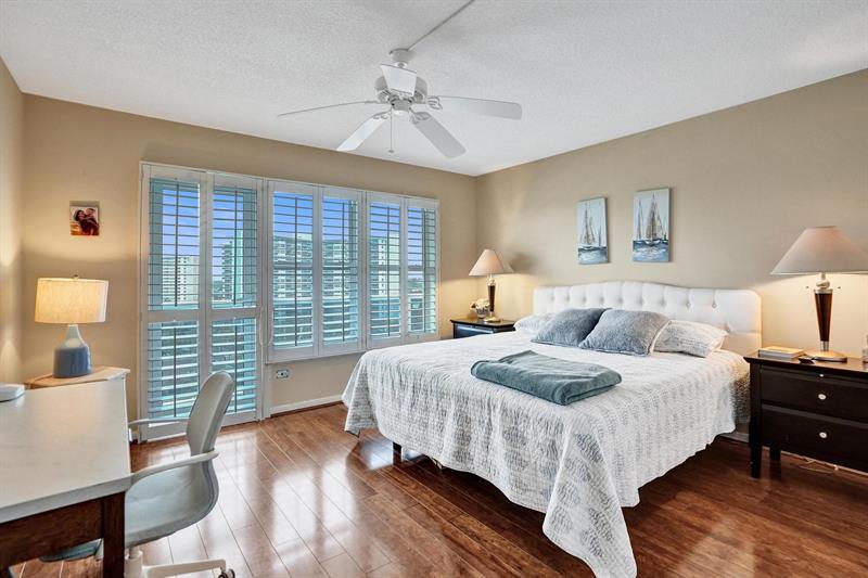 Image 28 of 50 For 3500 Galt Ocean Dr  807