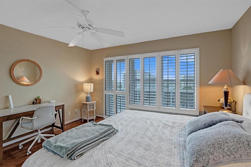 Image 29 of 50 For 3500 Galt Ocean Dr  807