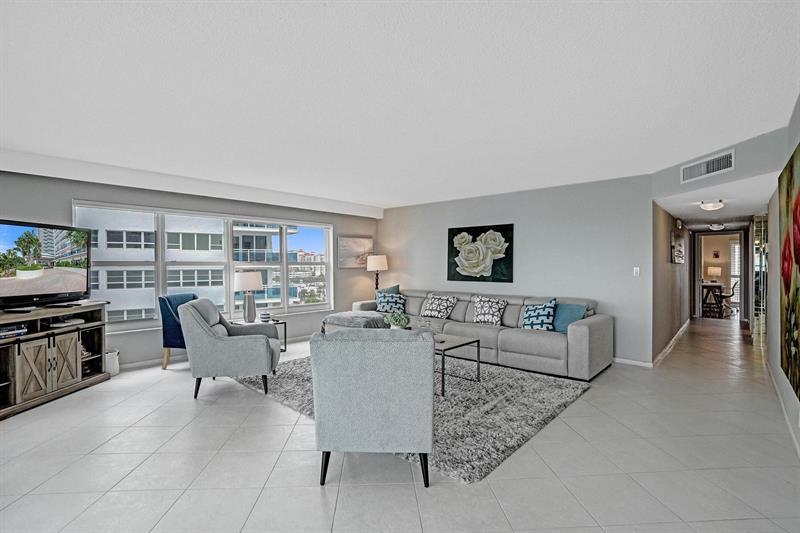 Image 9 of 50 For 3500 Galt Ocean Dr  807