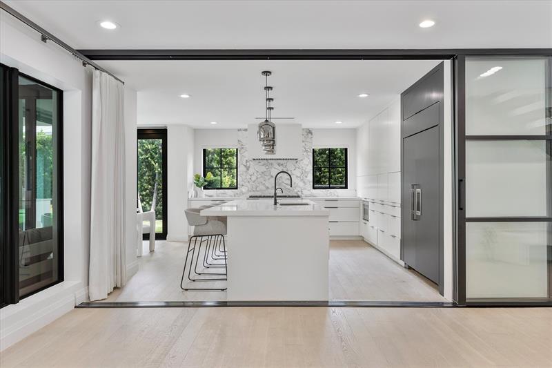 Image 22 of 99 For 9 Tahoe Ln