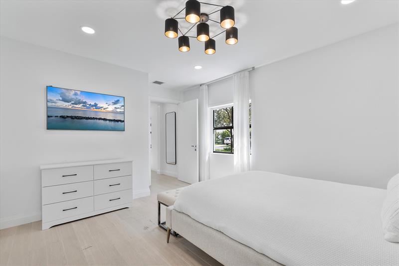 Image 35 of 99 For 9 Tahoe Ln