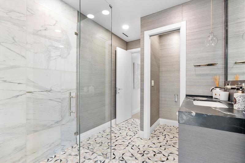 Image 37 of 99 For 9 Tahoe Ln