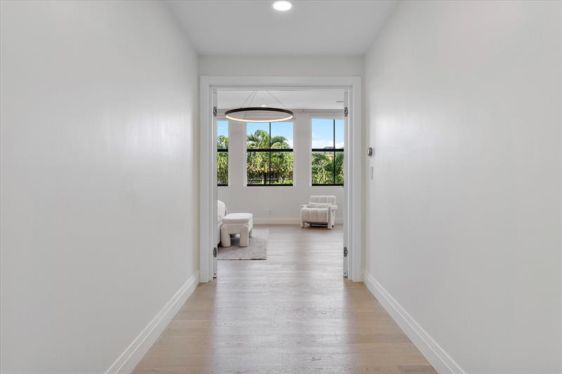 Image 42 of 99 For 9 Tahoe Ln