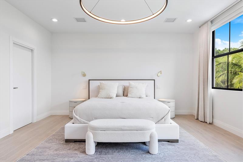 Image 44 of 99 For 9 Tahoe Ln