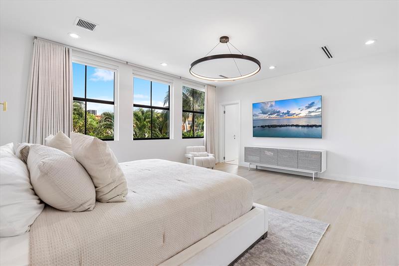 Image 45 of 99 For 9 Tahoe Ln