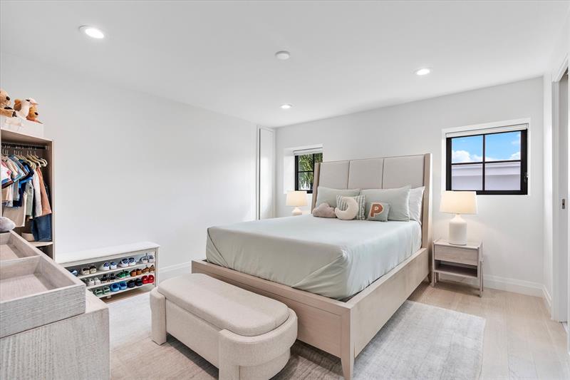 Image 51 of 99 For 9 Tahoe Ln