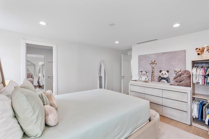 Image 52 of 99 For 9 Tahoe Ln