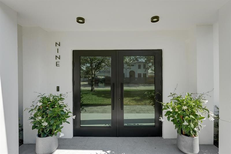 Image 6 of 99 For 9 Tahoe Ln