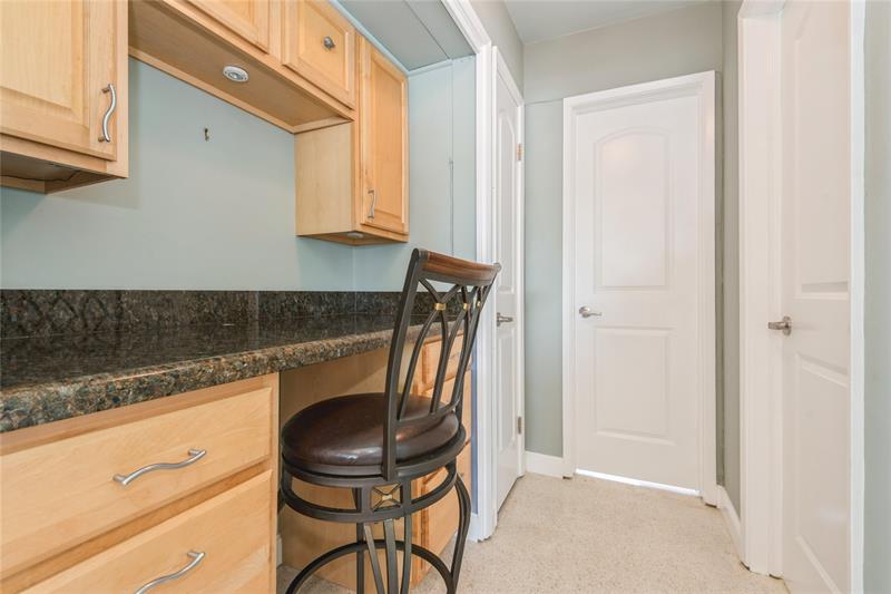 Image 10 of 23 For 561 Bayshore Dr  1