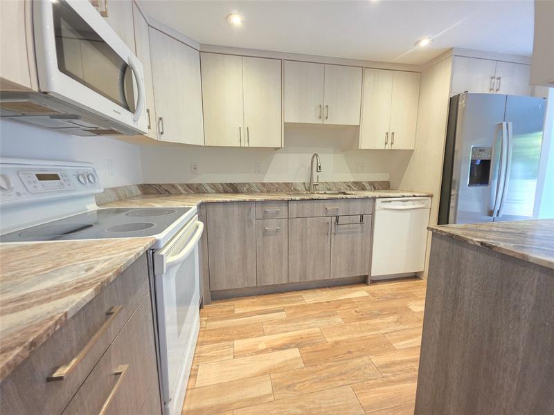 Image 12 of 34 For 2851 60th St  2851