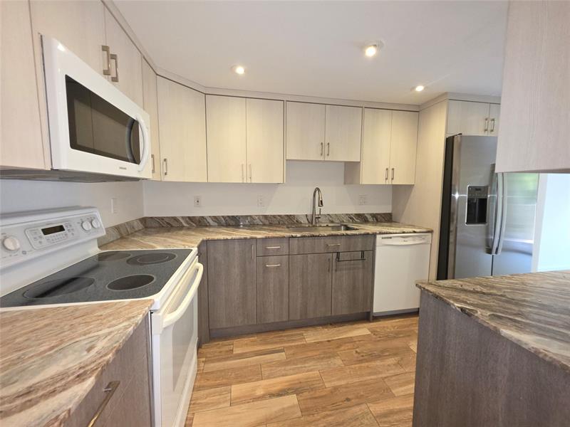 Image 13 of 34 For 2851 60th St  2851