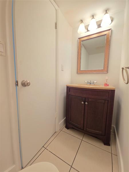 Image 18 of 34 For 2851 60th St  2851