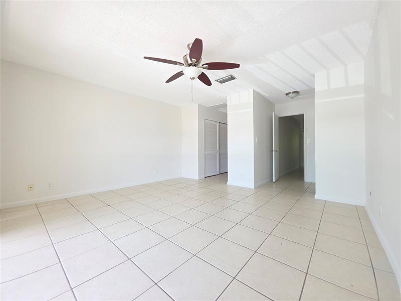 Image 22 of 34 For 2851 60th St  2851