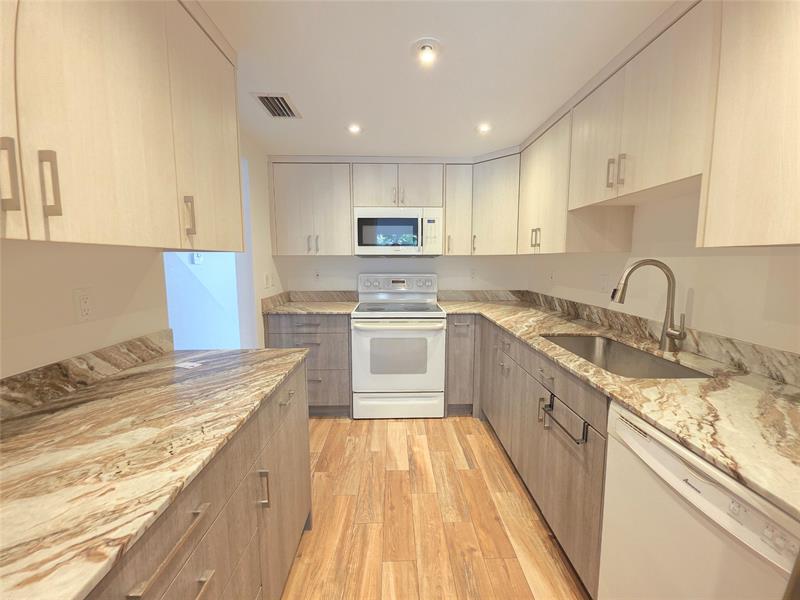 Image 9 of 34 For 2851 60th St  2851