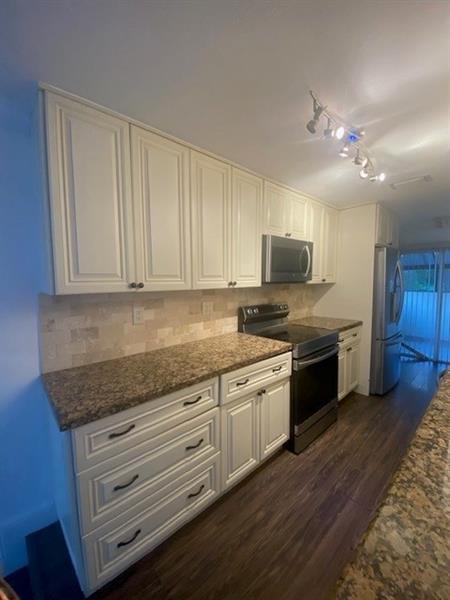 Image 10 of 32 For 871 81 Terr  1