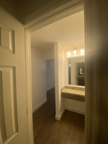 Image 24 of 32 For 871 81 Terr  1