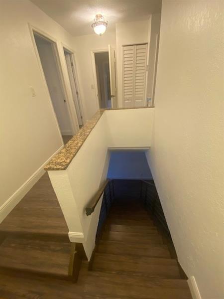 Image 30 of 32 For 871 81 Terr  1