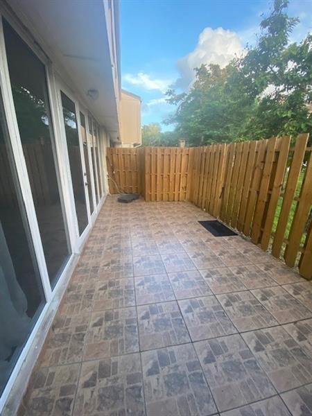 Image 32 of 32 For 871 81 Terr  1