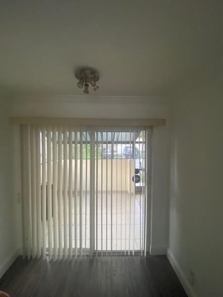 Image 7 of 32 For 871 81 Terr  1