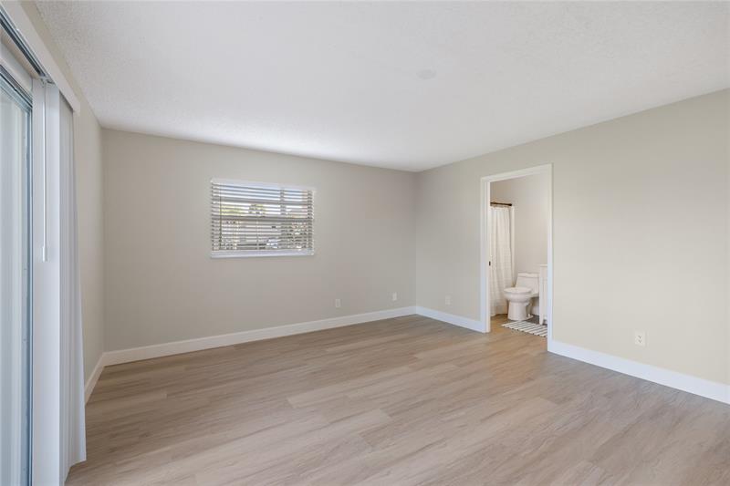 Image 15 of 39 For 18 Vista Gardens Trl  105