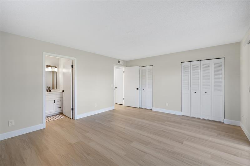 Image 18 of 39 For 18 Vista Gardens Trl  105