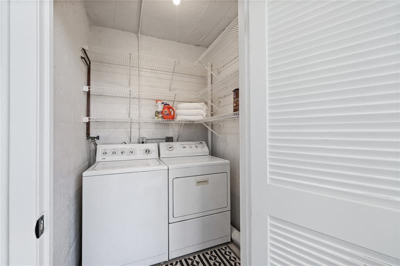 Image 24 of 39 For 18 Vista Gardens Trl  105