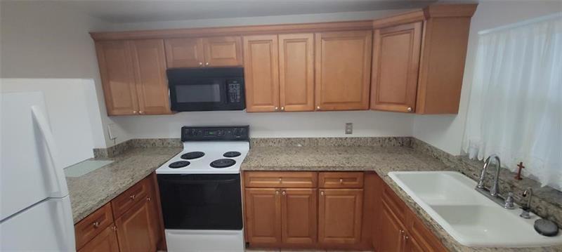 Image 15 of 26 For 9421 Evergreen Pl  102