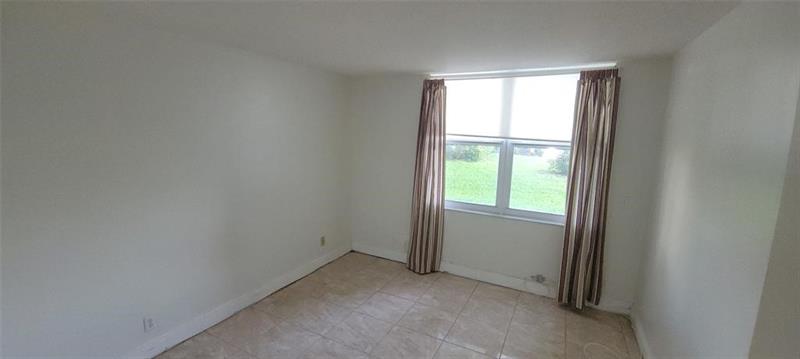 Image 21 of 26 For 9421 Evergreen Pl  102