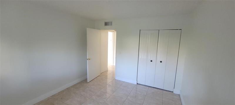 Image 22 of 26 For 9421 Evergreen Pl  102