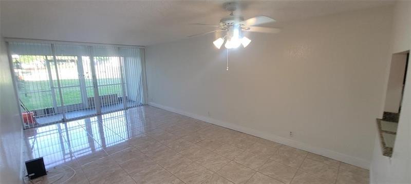 Image 23 of 26 For 9421 Evergreen Pl  102