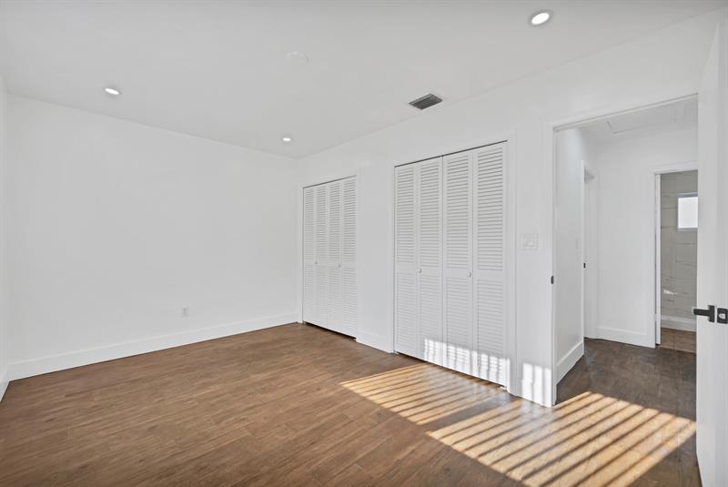 Image 14 of 18 For 238 7th St  