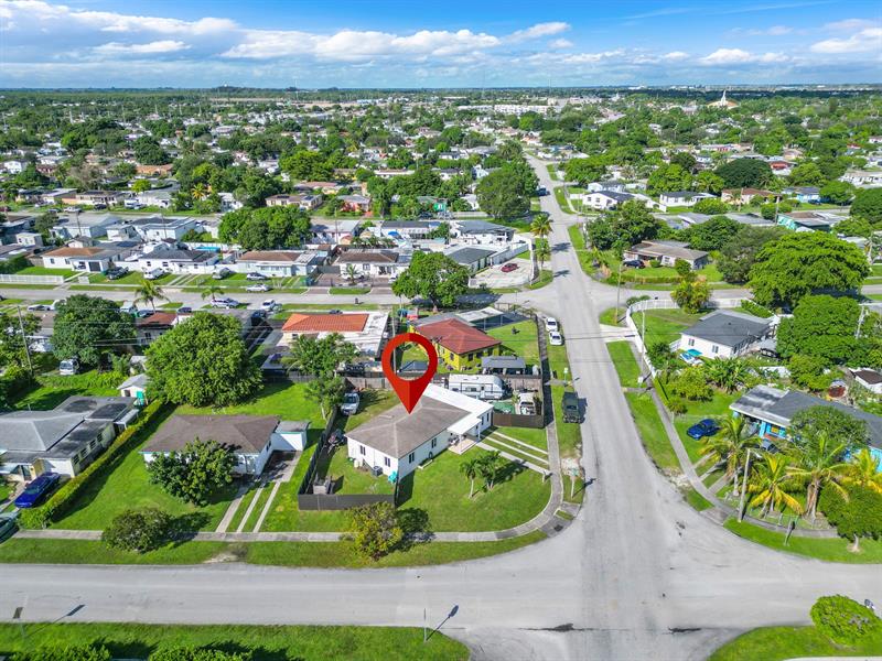 Image 35 of 49 For 14800 Buchanan St