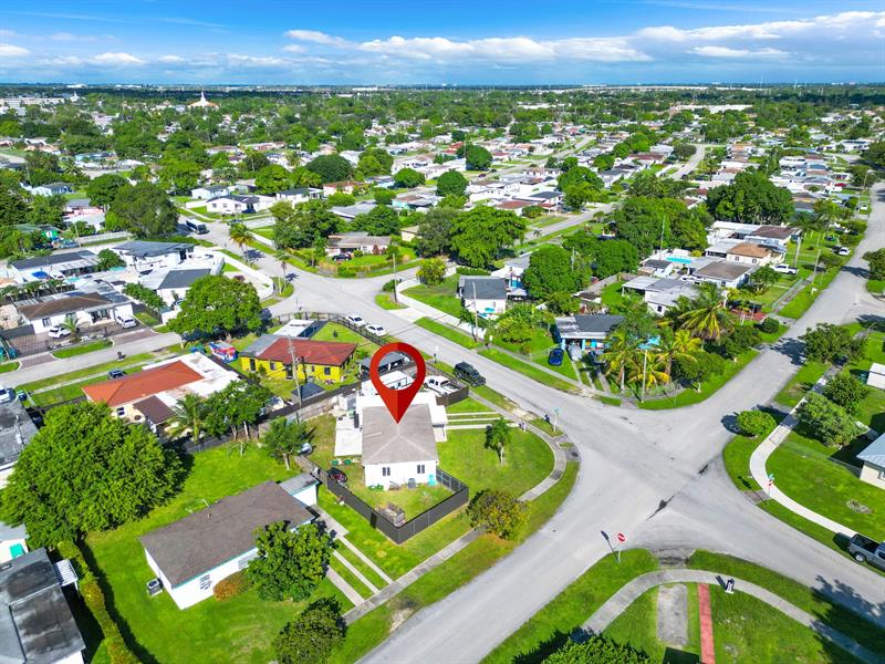 Image 37 of 49 For 14800 Buchanan St